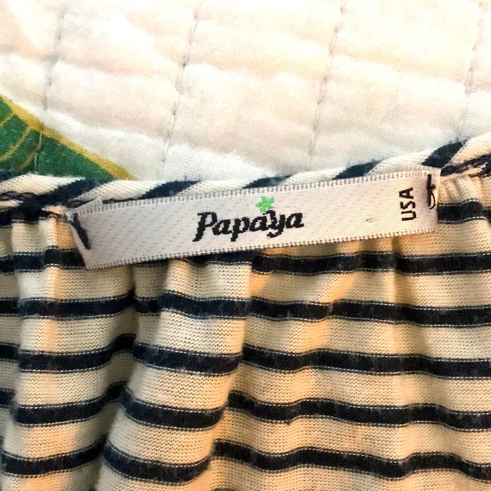 Papaya Size Large Shortsleeved Top